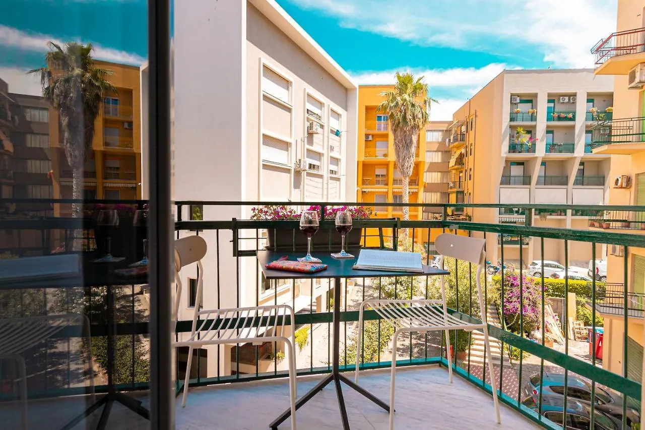 Nooria Sicilian Charme Rooms Cefalù 0*,  Italië