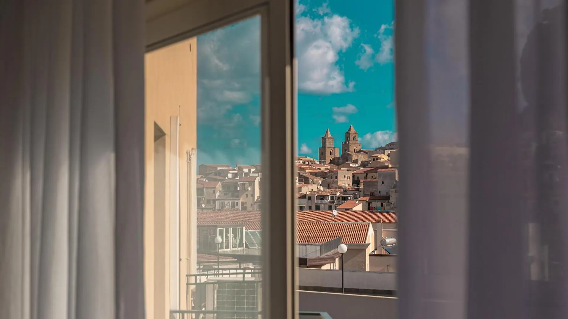Nooria Sicilian Charme Rooms Cefalù Itálie